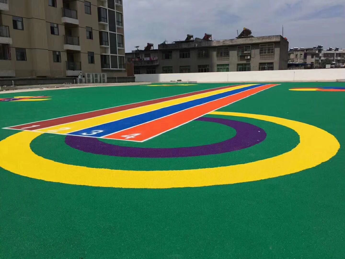 不止硅PU球場材料，告訴你塑膠跑道材料發(fā)軟的原因